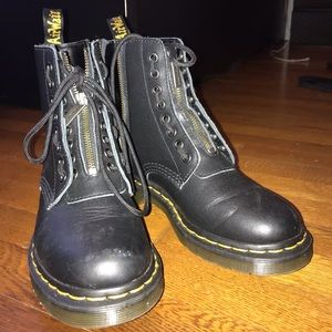 Dr. Martens Pascal zip front boot